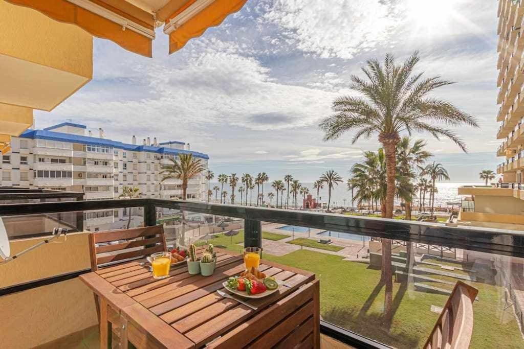 797 Holiday Rentals- Apartamento En Aloha Playa Frente Al Mar Benalmadena Exterior photo